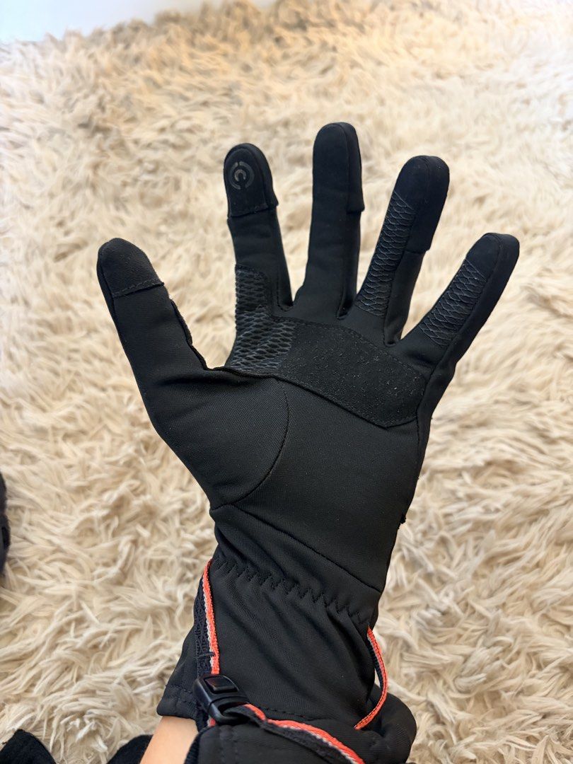 Extra Small Mountain trekking tactile stretch gloves - MT500 (Category: Hiking & Camping) located in Mandaluyong City. Submitted by maximuuus (Listing ID 1464698078, Image 2). Description: - Brand/Color: Simond in sleek black - Touchscreen: Compatible pads on index fingers for phone use - Grip: Textured palms for a secure hold on gear - Convenience: Small buckle strap on cuffs to keep them together - Fit: Soft, stretchy, and flexible material - S