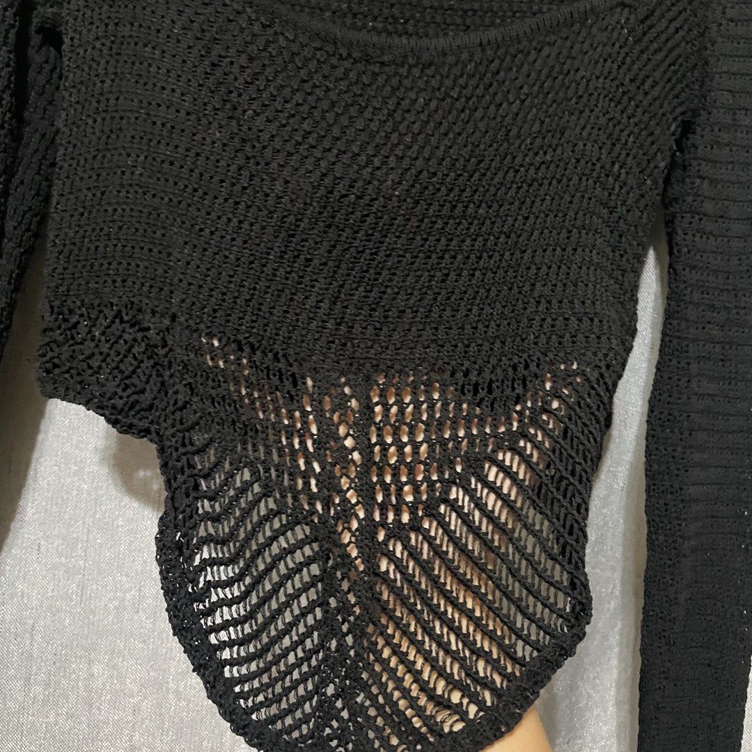 F21 Beach Top Cover Up (Category: Others Tops) located in Davao. Submitted by threadellebyhazel_davao (Listing ID 1464755962, Image 3). Description: Used once Details: 🌸 No when worn 🌸 Davao City 🌸 Shipping only - buyer will cater the shipping fee 🌸 Gcash-Maya-Bank transfer only.