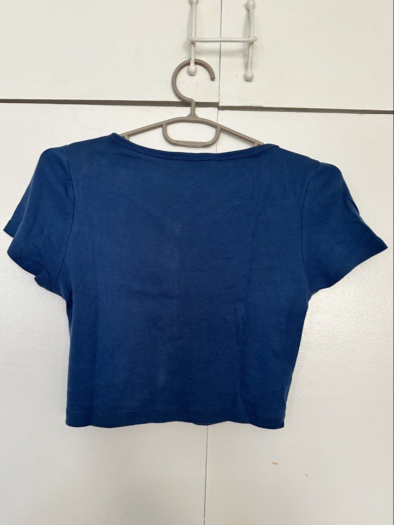 Factorie Blue Button Top (Category: Shirts) located in Paranaque City. Submitted by preloveeed890 (Listing ID 1464669935, Image 2). Description: fits small to medium.
