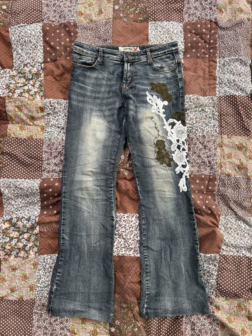 fairycore bootcut jeans (Category: Jeans) located in Butuan. Submitted by kittyfinds444 (Listing ID 1464768304, Image 2). Description: • size: 31-32 wl • bought from japan arrivals. • lowballers will be ignored. not selling it for lower price. willing to keep! •please check the photos before claiming. do not offer if unsure & still canvasing. we don’t accept unsure offers unless it’s paid to avoid conflicts. .