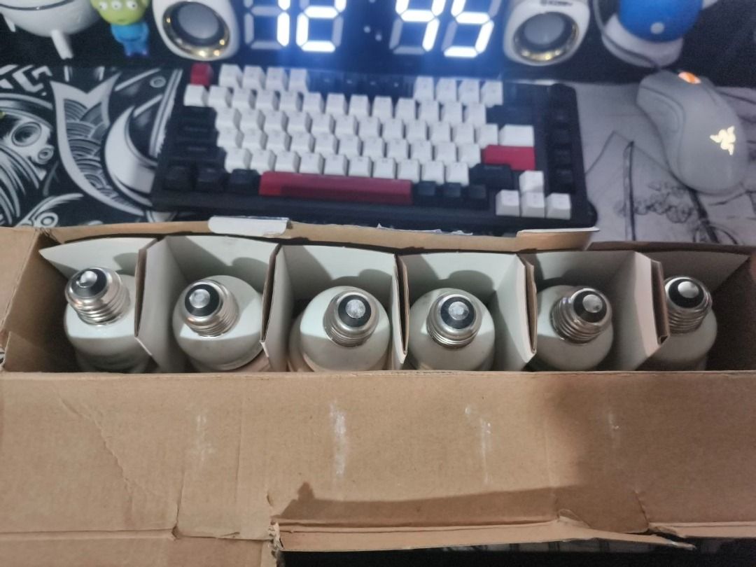 Feit Electric Lightbulbs 6 Pack (Category: Lighting) located in Pasig City. Submitted by randomstuffs23 (Listing ID 1464583429, Image 3). Description: Di pa nagamit natambak lang sa bodega for lalamove or pick up.