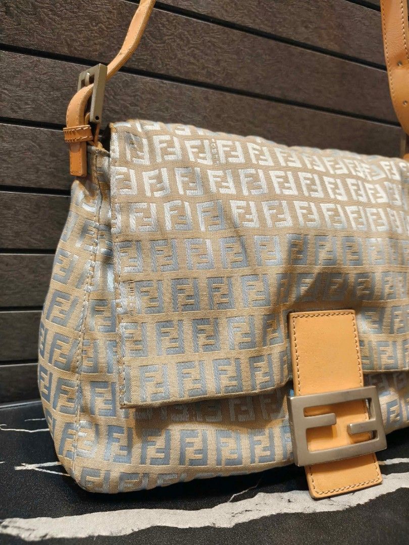 FENDI MAMMA (Category: Luxury Bags & Wallets) located in Baguio. Submitted by lux_archived (Listing ID 1464734498, Image 2). Description: FENDI MAMMA AUTHENTIC 💯 RANK A TO SA ( BRANDNEW CONDITION ) NO ISSUES.