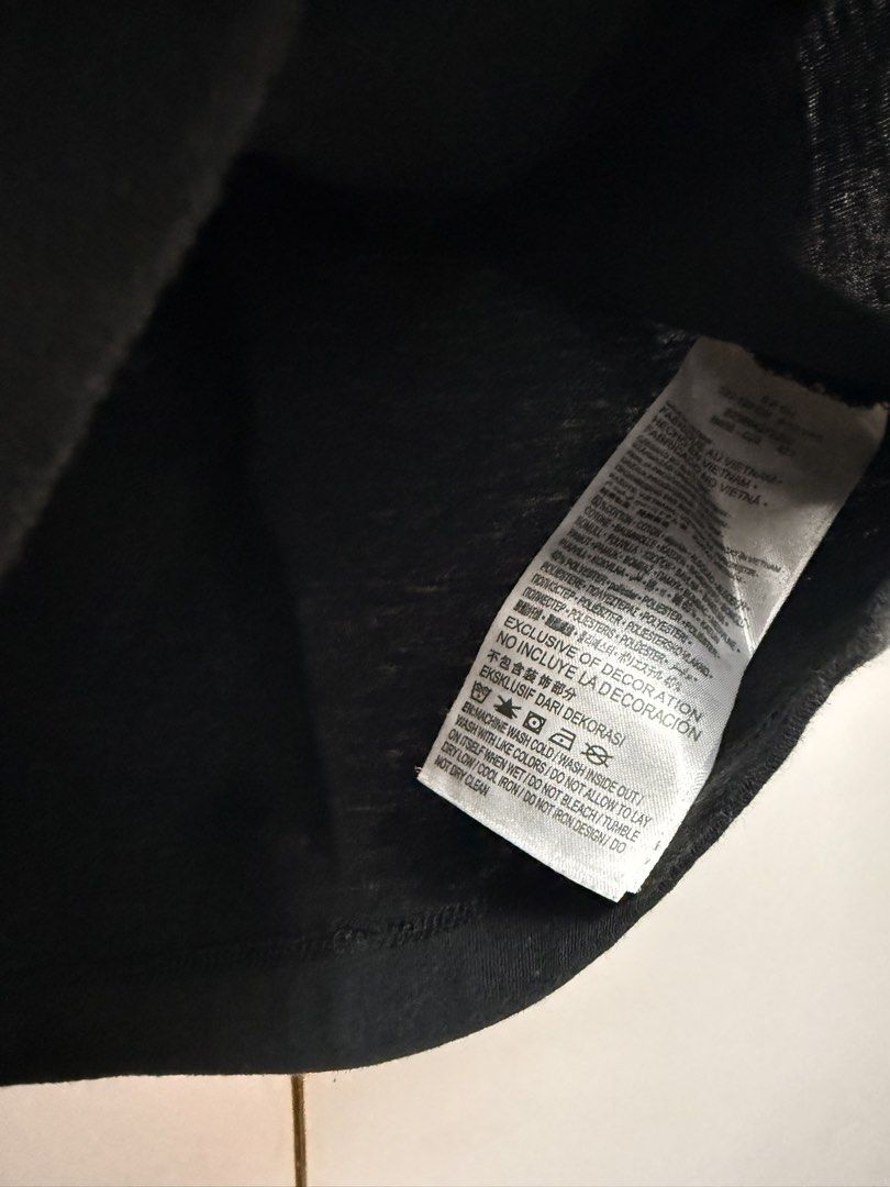 Fiorucci black Sleeve less top (Category: Sleeveless) located in Quezon City. Submitted by mine4now (Listing ID 1464638650, Image 2). Description: What: authentic Fiorucci Black sleeveless top Size: Xs to small Origin: online Bought Condition: excellent used condition Note: Top is super flattering. Perfect for tuck ins. RFS: DECLUTTERING Shipping fee: PAID by the buyer No: COD Courier: lbc, grab or lalamove J&T — if not busy MOP: Gcash, maya or o
