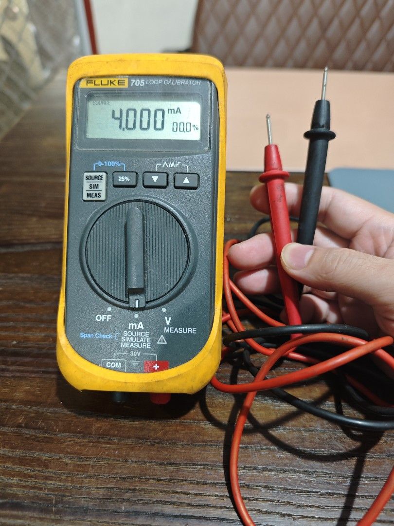 Fluke 705 Loop Calibrator (Category: Construction Tools & Equipment) located in Cavite. Submitted by pauduro (Listing ID 1464654748, Image 2). Description: - Fluke 705 Loop Calibrator - Measures and sources mA and V - Includes 25% step button - Features Span Check function - Comes with test leads.