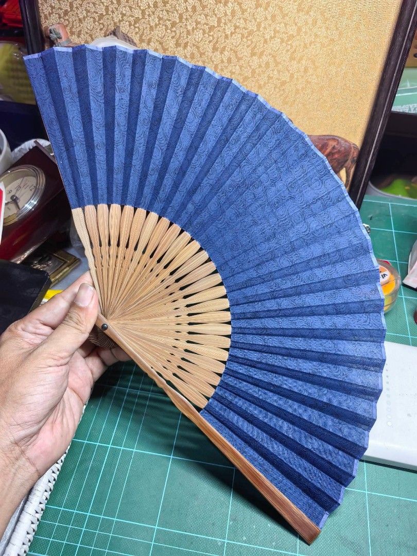 Folding Fan (Category: Other Accessories) located in Cebu City. Submitted by dudes_villanueva (Listing ID 1464575863, Image 1). Description: Folding Fan - Blue Patterned 📌 In excellent condition. Length : 9 in.
