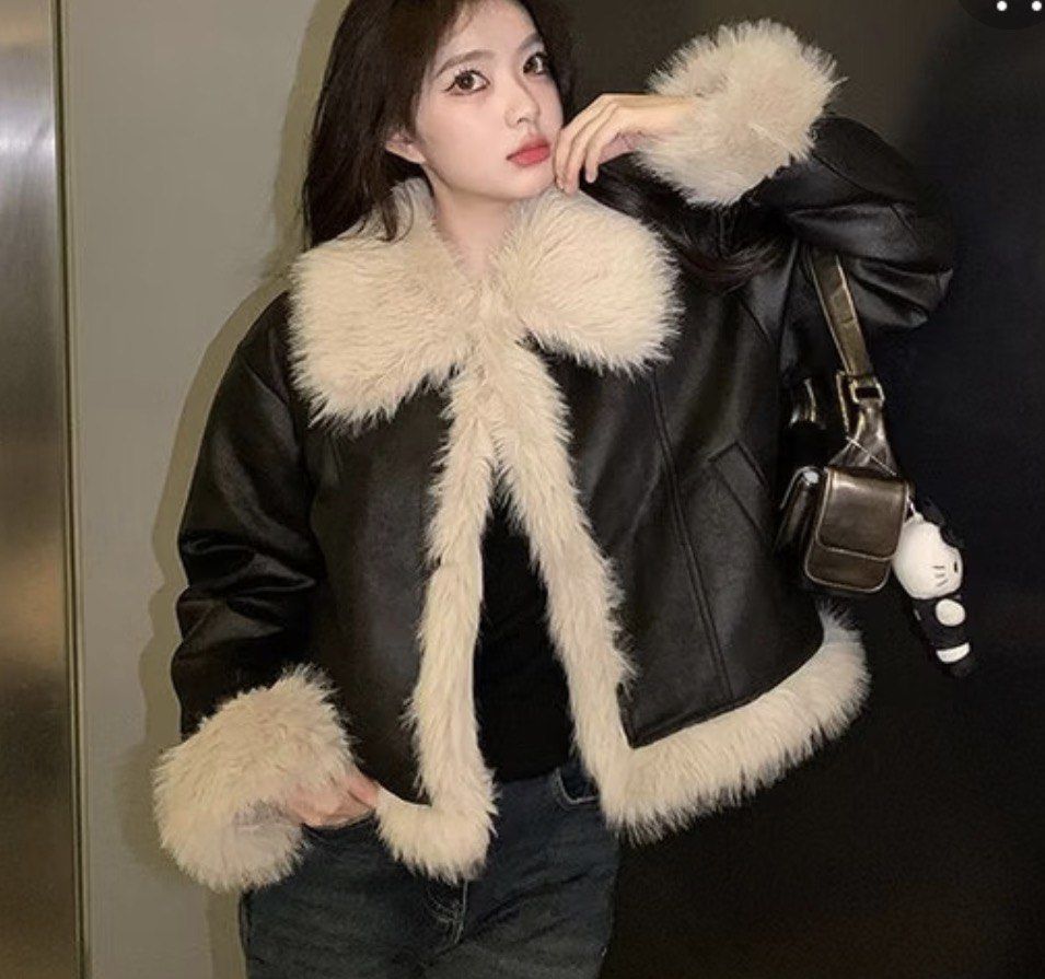 For Rent Black Jacket with Fur Trim (Category: Coats, Jackets and Outerwear) located in Malabon City. Submitted by spamwithegg (Listing ID 1464674531, Image 2). Description: DM FOR DETAILS - 3 days - Free rent for a black scarf - Super cozy black faux leather jacket - Fluffy cream fur trim on collar, cuffs, and front opening - Cropped style, ideal for layering - Versatile: pairs well with jeans or skirts - Perfect for cooler weather.
