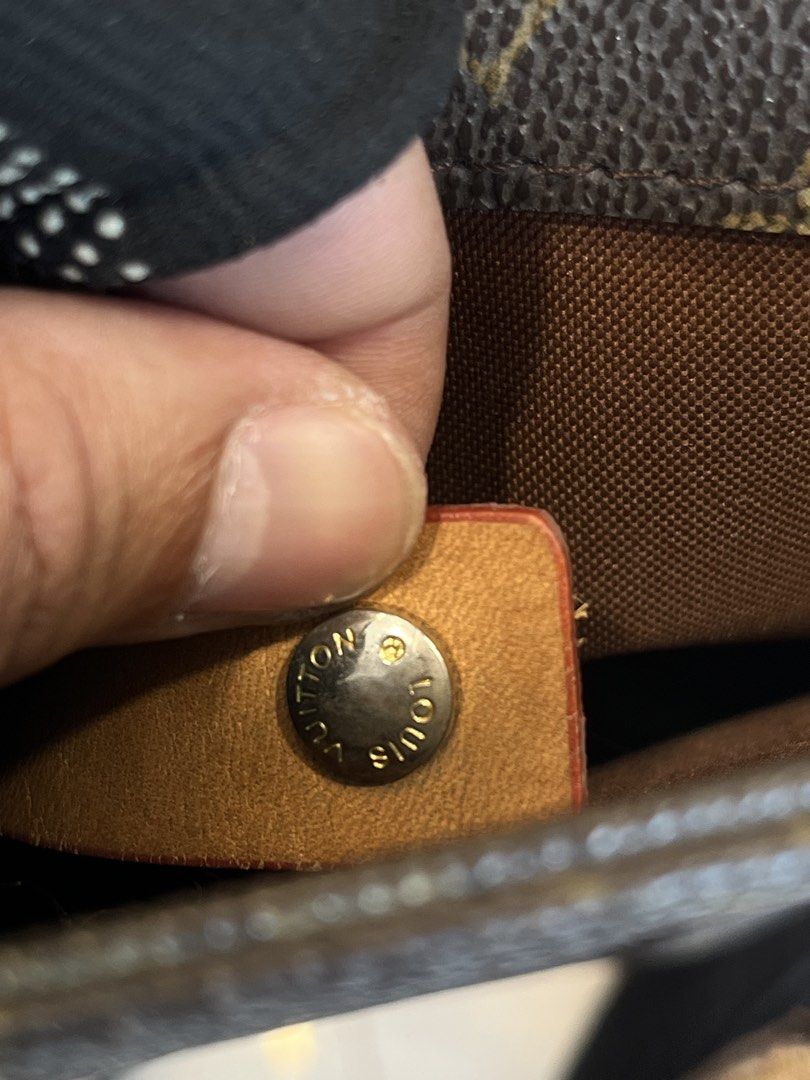 FOR SALE (Category: Luxury Bags & Wallets) located in Bulacan. Submitted by sef19 (Listing ID 1464603189, Image 3). Description: LV CABAS MEZZO - condition : excellent price : 2,580.