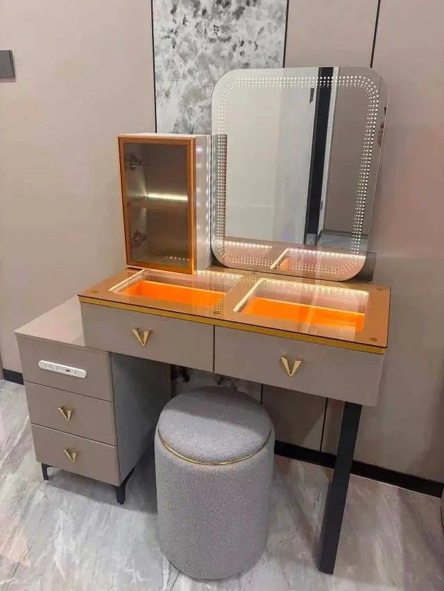 For Sale: Vanity Mirror (Category: Shelves, Cabinets & Racks) located in Baliuag. Submitted by krizzy_kris02 (Listing ID 1464669262, Image 1). Description: with delivery charge brand new heavy duty and good quality direct supplier.
