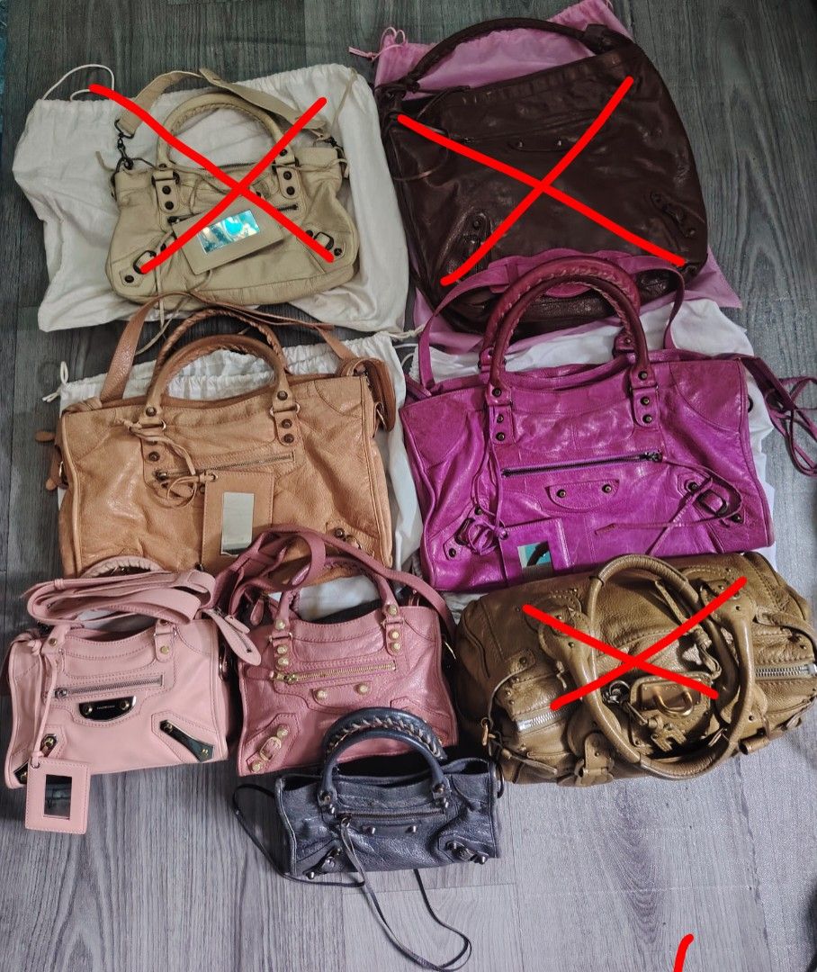 FOR TAKE ALL/BALENCIAGA (Category: Shoulder Bags) located in Manila. Submitted by del96 (Listing ID 1464618587, Image 1). Description: ❌ Sold❌ CHLOE PADDINGTON ❌ BALENCIAGA FIRST ❌ BALENCIAGA HOBO For take all All guaranteed authentic BALENCIAGA BAG.
