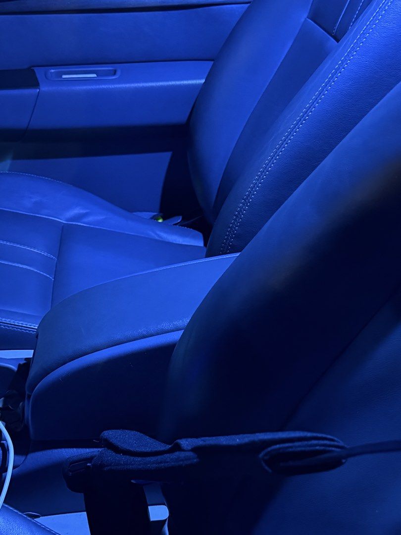 Ford Everest (Category: Used Cars) located in Taguig. Submitted by dejonibat (Listing ID 1464756282, Image 2). Description: RUSH !!! 2013 Ford Everest 2.5L TDCi Limited 4x2 First Owner Tip top condition Automatic Arctic Blue 88,600 km mileage Diesel engine Limited variant Automatic transmission Spacious 7-seater SUV JBL Speakers 9” LED Head Unit All leather seats Bnew Amaron Pro 125D31R Covered parking building in office and residence Clean inter