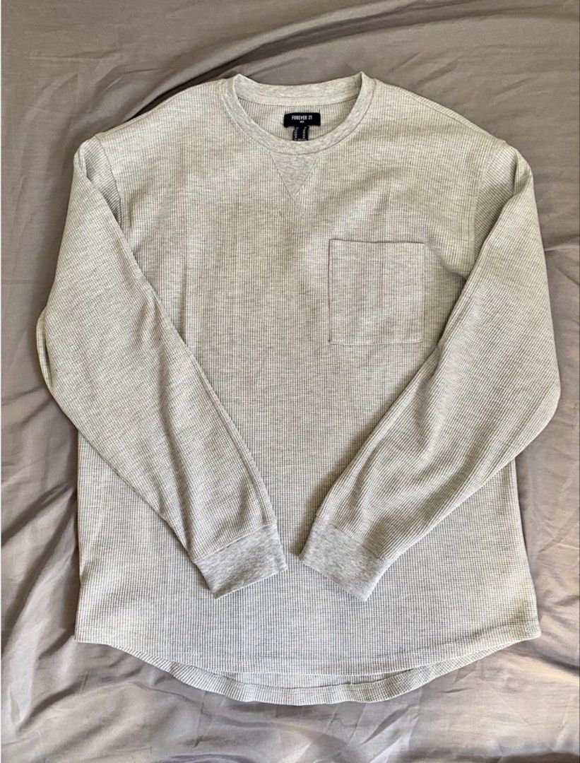 Forever 21 Men Grey Waffle Long Sleeve (Category: Coats, Jackets and Outerwear) located in Cavite. Submitted by jauzjauz (Listing ID 1464752138, Image 1). Description: Forever 21 Waffle Sweater (Oversized fit) Size: M-L Condition: 10/10 Width 22.5 Length 28-30 💰550+SF💰.