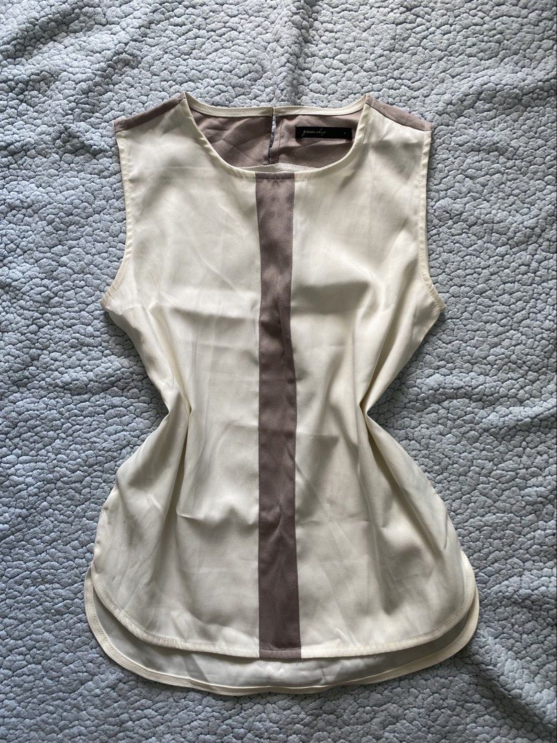 Formal office sleeveless top (Category: Sleeveless) located in Manila. Submitted by leola_ (Listing ID 1464690315, Image 1). Description: Free if purchase 2 from my listing (Chat if want to avail after 2 purchase).