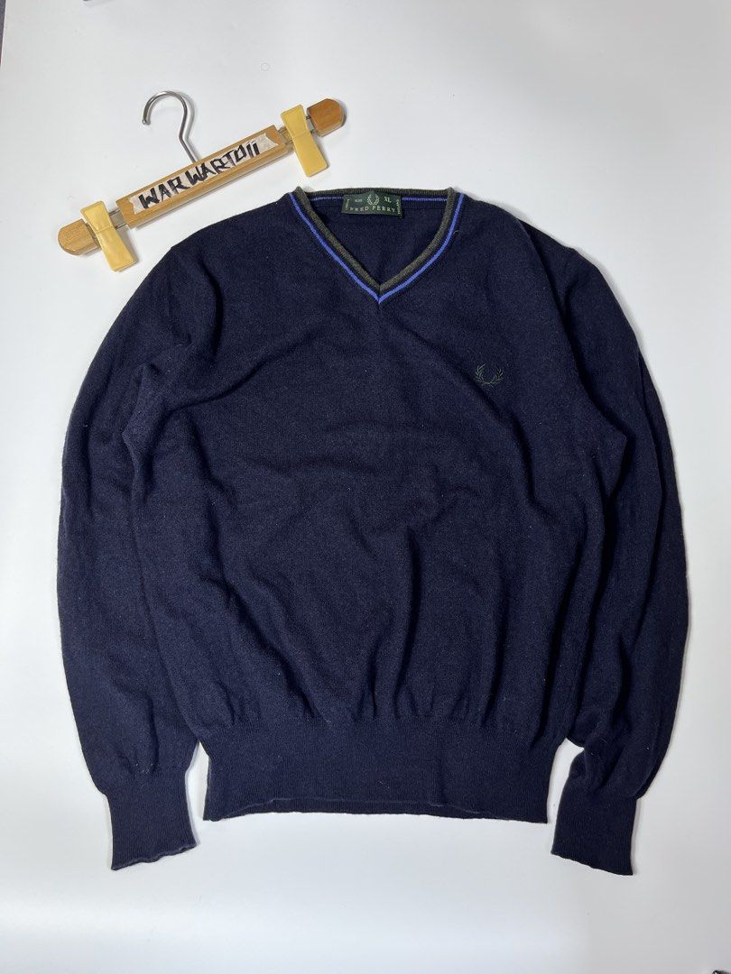 Fred Perry Cardigan Special Edition / Unisex (Category: Coats, Jackets and Outerwear) located in Manila. Submitted by kfundal12349223 (Listing ID 1464608477, Image 1). Description: Fred Perry Cardigan Special Edition / Unisex W20 L25 No issue .