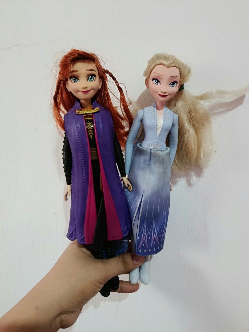 Frozen Doll Elsa and Anna Bundle (Category: Plushies & Soft Toys) located in Dagupan City. Submitted by gentlemountain-afad44 (Listing ID 1464608082, Image 1). Description: .