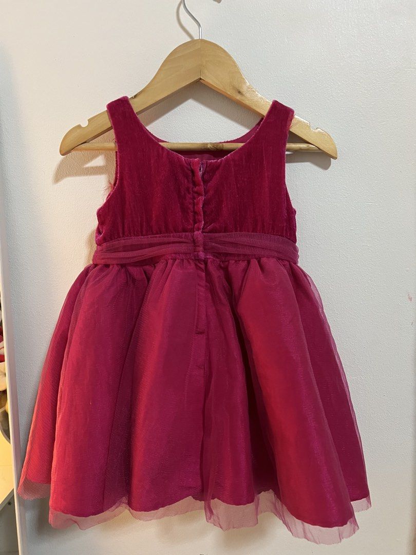 Fuchsia pink dress (Category: Babies & Kids Fashion) located in Pasig City. Submitted by anne.buena23 (Listing ID 1464626507, Image 2). Description: .