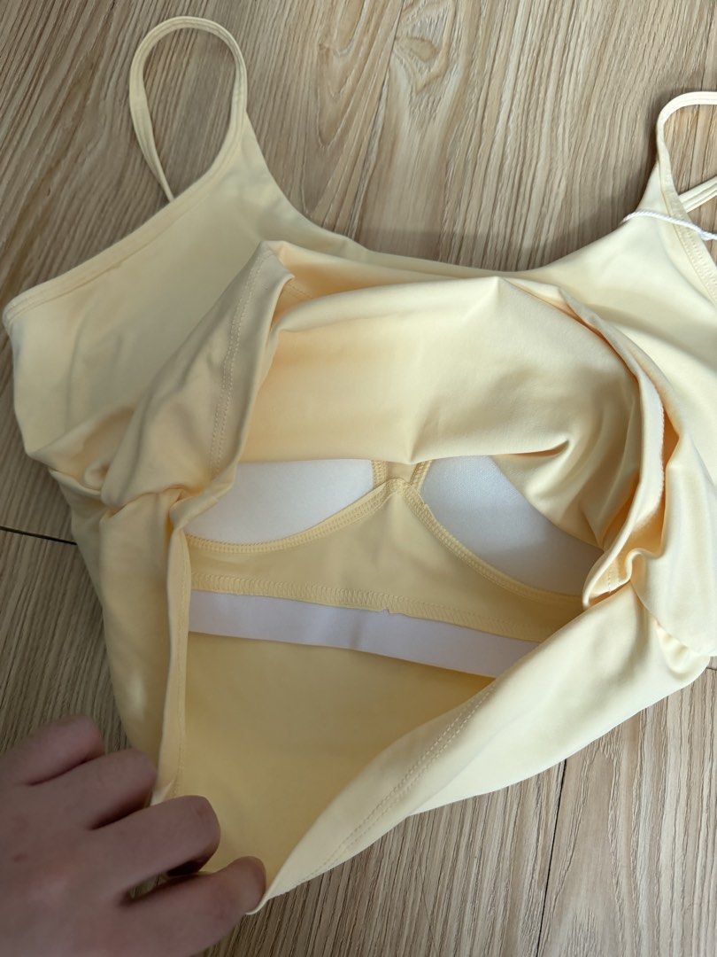 Fuyogi Built In Tank top (Category: Activewear) located in Quezon City. Submitted by risse_declutters (Listing ID 1464601557, Image 2). Description: .