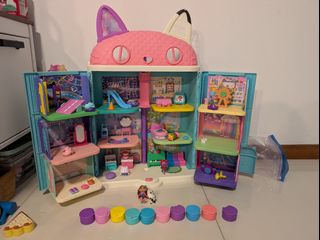 (Category: ) located in . Submitted by elliegantme (Listing ID 1464617337, Image 1). Description: .