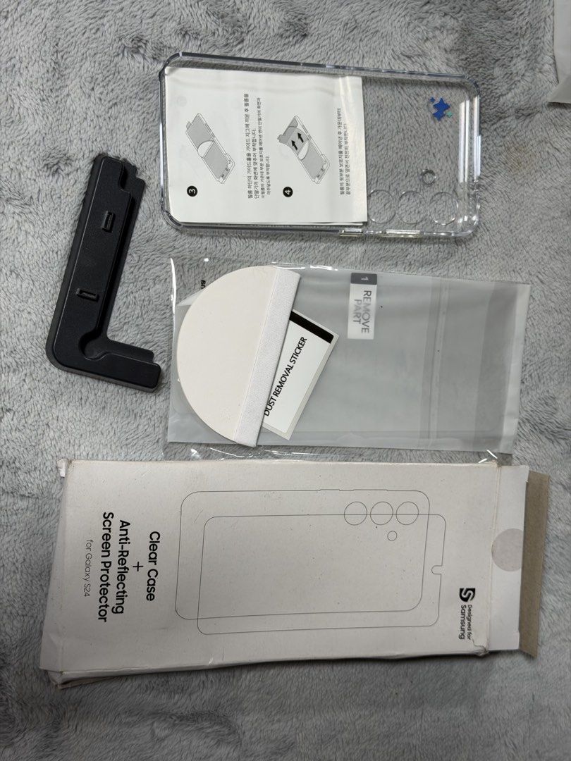 galaxy s24 ar film case kit (Category: Cases & Sleeves) located in Sablan. Submitted by gongonshelley12 (Listing ID 1464577430, Image 1). Description: 150 only GALAXY S24 AR FILM CLEAR CASE KIT CASE & SCREEN PROTECTOR NA PO SA ISANG SET BRAND NEW.