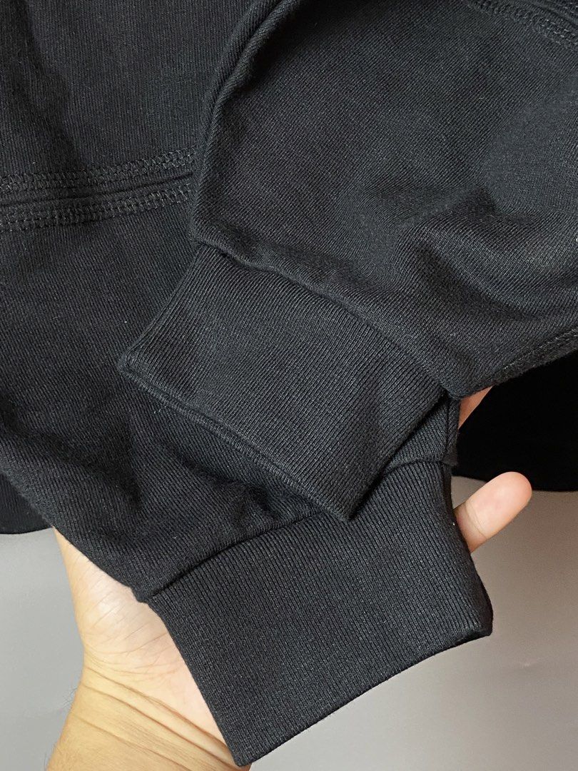 GANNI Black Boxed Sweatshirt (Category: Coats, Jackets and Outerwear) located in Quezon City. Submitted by loloyz123 (Listing ID 1464632636, Image 3). Description: GANNI Black Boxed Sweatshirt Condition: Very good Color rate: 10/10 Color: Black Size: Large.
