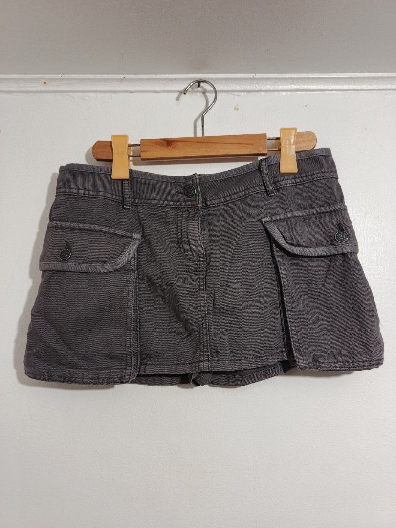 Garge cargo short skort (Category: Skirts) located in Rizal. Submitted by vanessa_finds_ (Listing ID 1464574085, Image 1). Description: .