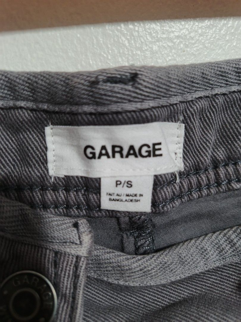 Garge cargo short skort (Category: Skirts) located in Rizal. Submitted by vanessa_finds_ (Listing ID 1464574085, Image 3). Description: .