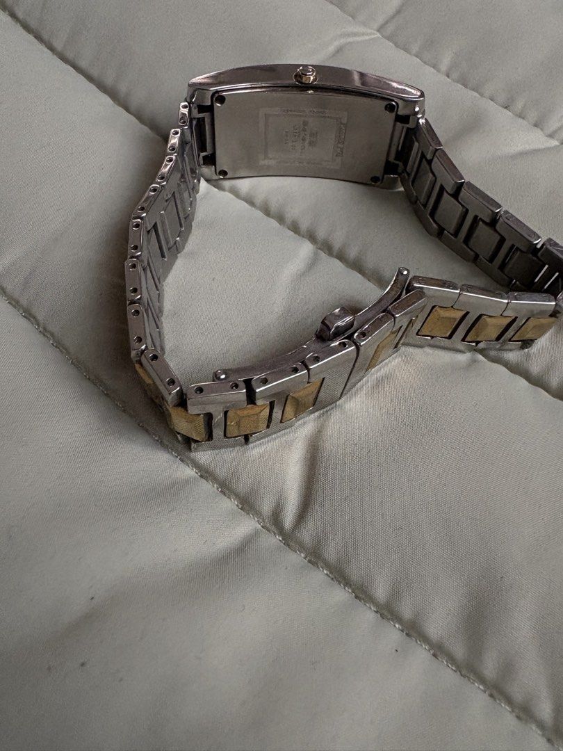 Genevoski Watch (Category: Women's Watches) located in Macabebe. Submitted by _tiffanylopez (Listing ID 1464588466, Image 2). Description: genevoski tank diamond side swiss quartz 19.5mm.
