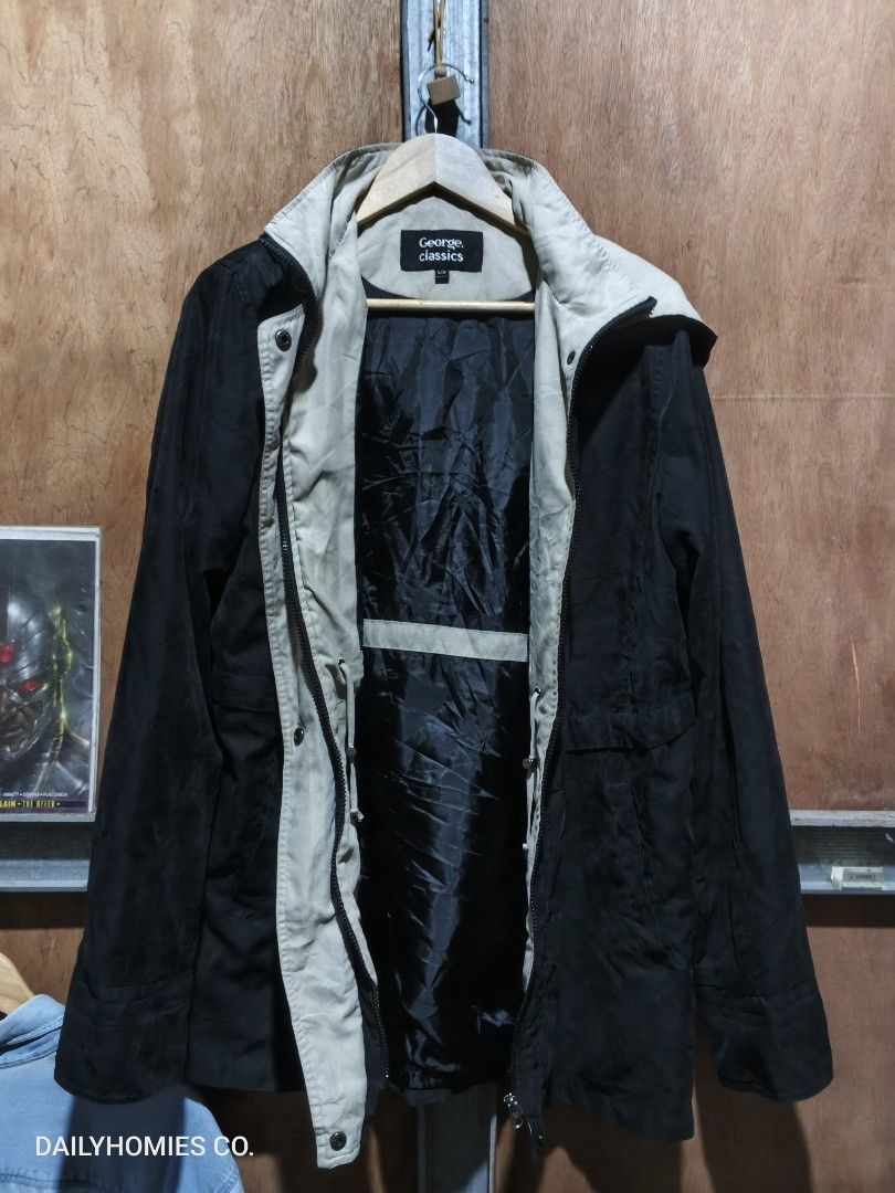 George Classics Parka Size Large UniSex (Category: Coats, Jackets and Outerwear) located in Manila. Submitted by dailyhomiescollection (Listing ID 1464724218, Image 1). Description: No Issue Need Wash Only.