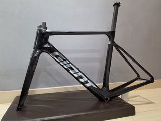 （分類：）位於 。 由 pnm_bike 提交（商品編號 1464712394，圖片 1）。簡介： 。