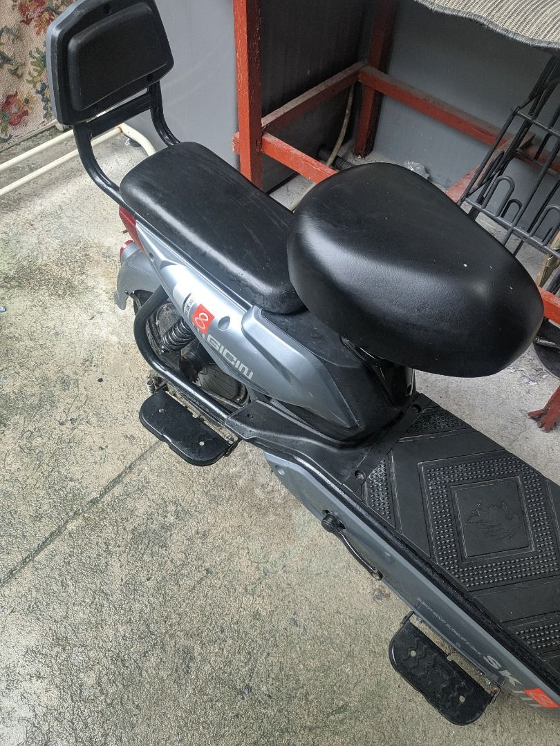 Gicin SK8 E-Bike (Defective) (Category: Bicycles) located in Paranaque City. Submitted by cheddgeron (Listing ID 1464682082, Image 3). Description: Gicin SK8 E-Bike (Defective) 📢 For sale only. No to swaps and low ballers. Selling as is. Don't ask for more information if you're not a sure buyer. All information is listed below. Let's not waste each other's time. • Issue/s: No power, Missing Pedal. • Price: ₱4,000 • Inclusion/s: E-bike, Cover, an