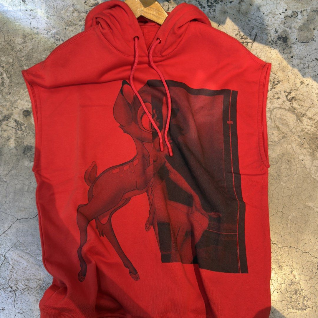 Givenchy x Disney (Category: Luxury Apparel) located in Manila. Submitted by tindero-ng-damit (Listing ID 1464695172, Image 1). Description: Like new and flawless Best fit L Orig 💯✅ .