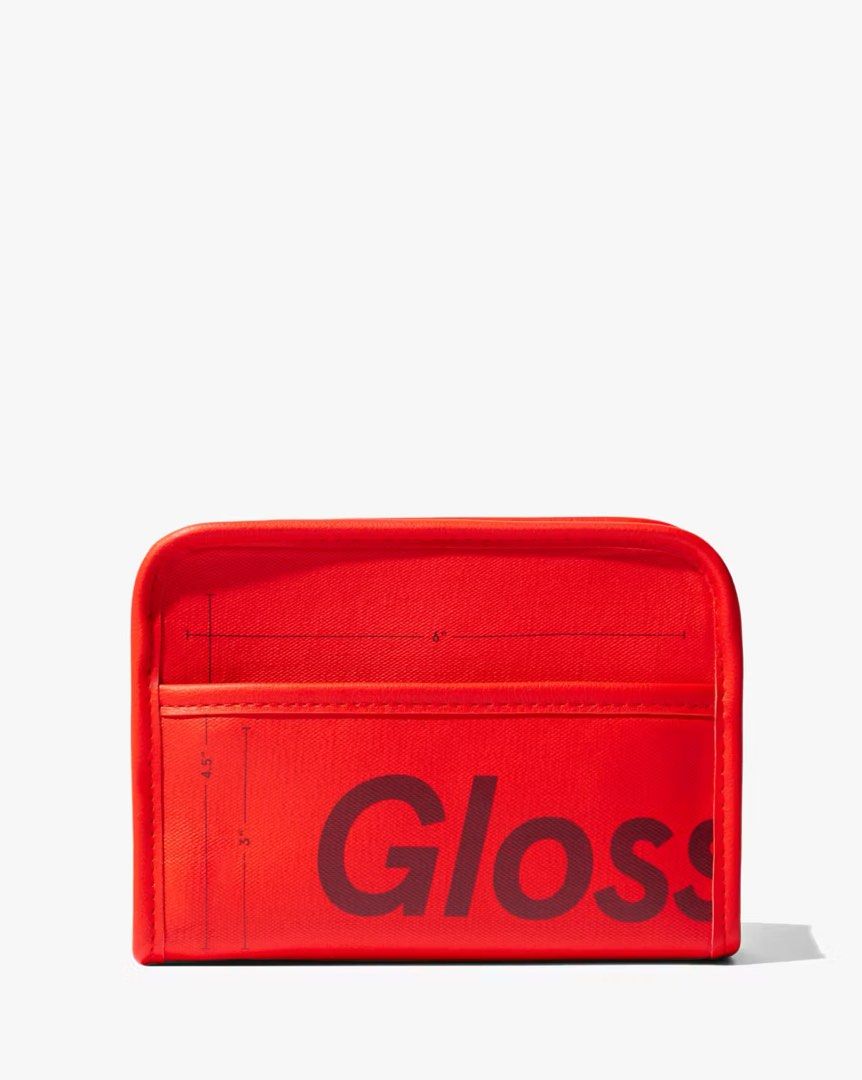 Glossier Mini Beauty Makeup Bag Pouch (Category: Purses & Pouches) located in Manila. Submitted by glossywife (Listing ID 1464591290, Image 1). Description: Bnew!! Never used it :) Rfs: Decluttering Mop: GCash / Bank Transfer Mod: GrabExpress / Lalamove / J&T makeup bag⁠ ⁠makeup organizer⁠ ⁠travel case⁠ ⁠beauty bag⁠ ⁠pouch⁠ ⁠skincare bag⁠ ⁠cosmetic bag⁠ ⁠travel essential⁠ glossier pink aesthetic summer fridays rhode saie tower 28 milk makeup ilia