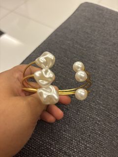 (Category: ) located in . Submitted by preloved_02 (Listing ID 1464736069, Image 1). Description: .