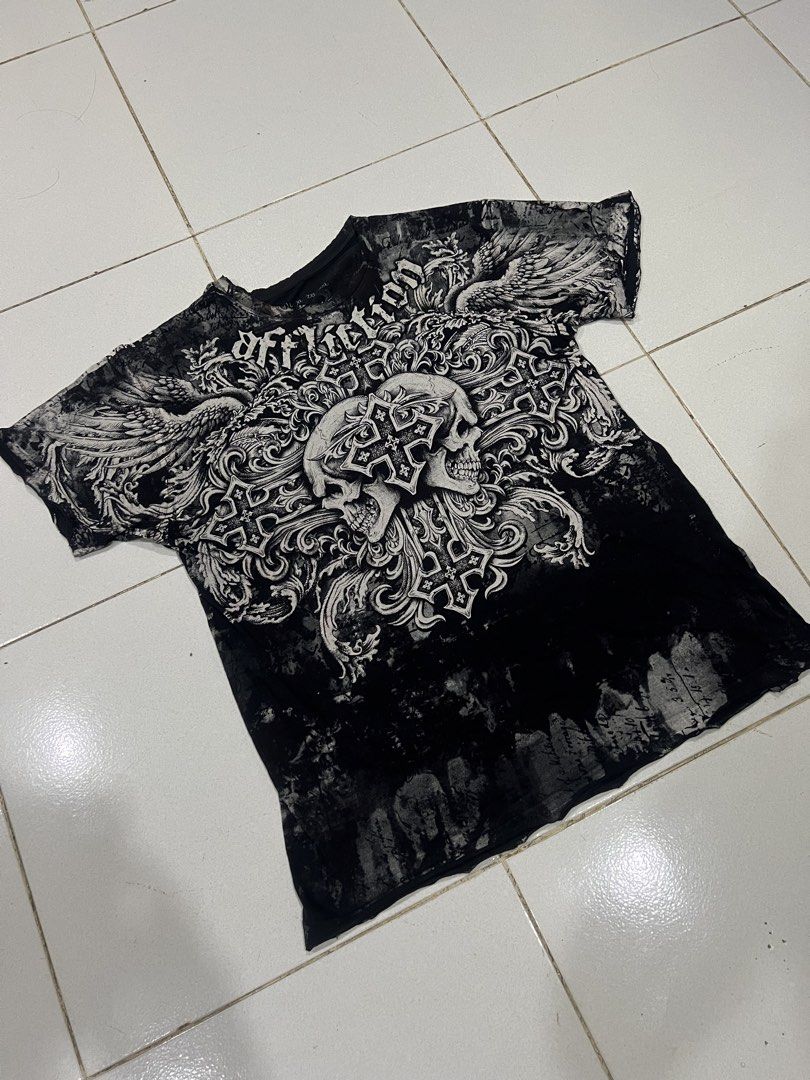 GRAIL Affliction “Fedor x Barnett” shirt (Category: Tshirts & Polo Shirts ) located in Mandaue City. Submitted by mindfreakz (Listing ID 1464731581, Image 1). Description: PSG OUT‼️ 7k or best offer Excellent condition! Flaws (minimal bleeding on neck, faded print on back) 21x28.5 (M on tag) Ganda to sa personal!! 😈 .