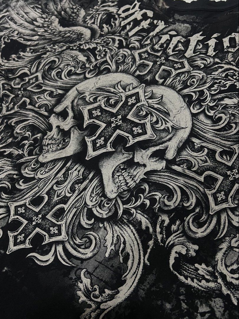 GRAIL Affliction “Fedor x Barnett” shirt (Category: Tshirts & Polo Shirts ) located in Mandaue City. Submitted by mindfreakz (Listing ID 1464731581, Image 3). Description: PSG OUT‼️ 7k or best offer Excellent condition! Flaws (minimal bleeding on neck, faded print on back) 21x28.5 (M on tag) Ganda to sa personal!! 😈 .