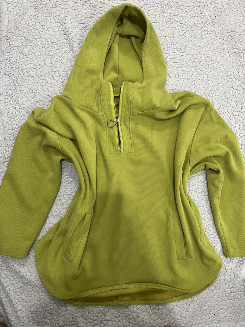Green hoodie (Category: Coats, Jackets and Outerwear) located in Manila. Submitted by leola_ (Listing ID 1464711664, Image 1). Description: .