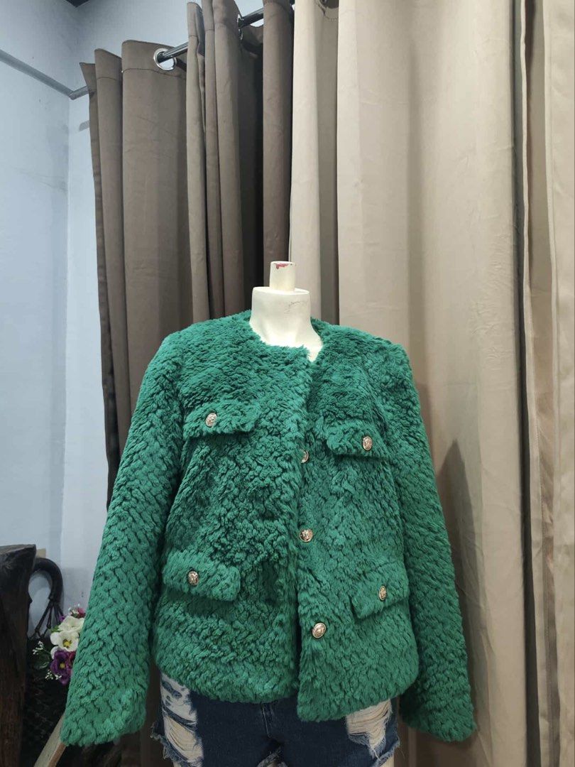 Green Textured Cropped Jacket with Gold Buttons (Category: Coats, Jackets and Outerwear) located in Manila. Submitted by rumyewn (Listing ID 1464576659, Image 1). Description: - Super cute green textured jacket - Cropped fit - Gold button details - Two chest pockets - Two bottom pockets - Pairs perfectly with jeans or skirts - Ideal for night outs or casual days.