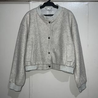 (Category: ) located in . Submitted by b5closet (Listing ID 1464640463, Image 1). Description: .