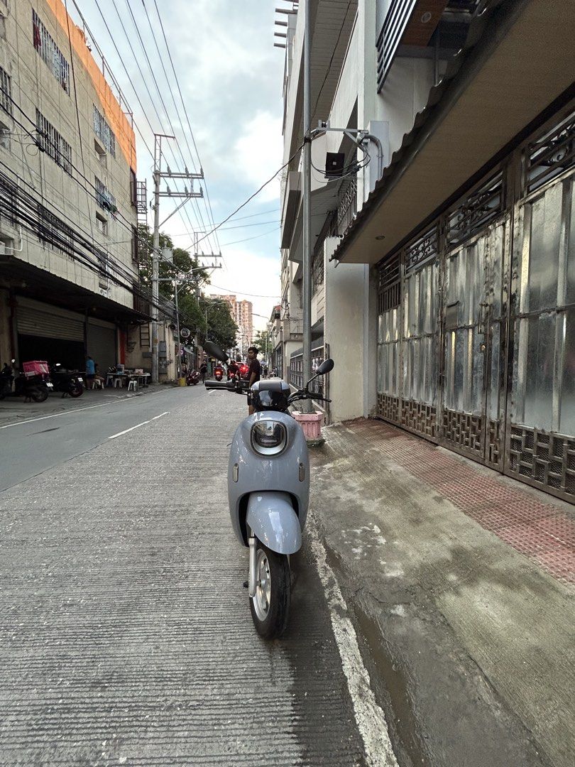 Grey Electric Scooter with Top Box (Category: Bicycles) located in Pasay City. Submitted by dada391 (Listing ID 1464603809, Image 3). Description: FOR 2 BIKES — ALL-IN! Selling 2 electric scooters as a set. Perfect for daily rides, errands, or short-distance travel! 🔋✨ 📌 Price: ₱40,000 for both 📌 2 electric scooters included 📌 Selling as a set / all-in 📩 PM for inquiries and further details! Serious buyers are welcome. 😊.