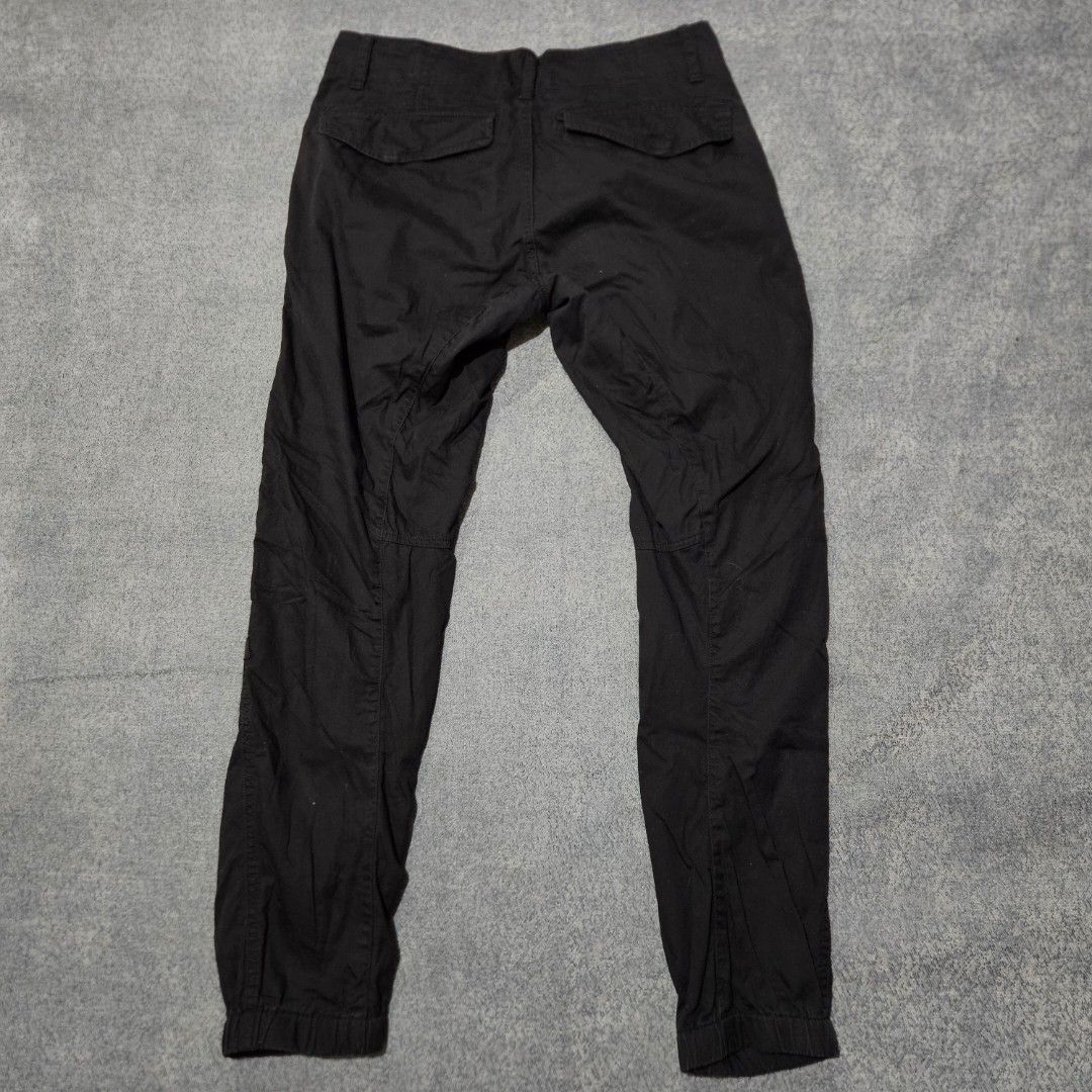 G-star rovic cargo pants (Category: Trousers) located in Baguio. Submitted by fadexquisite (Listing ID 1464696511, Image 2). Description: G-star rovic cargo pants Size 32x32 on tag Waist 32inch Length 39inch Rise 12inch Inseam 27inch Leg opening 5inch Excellent condition 700 plus ship fee.