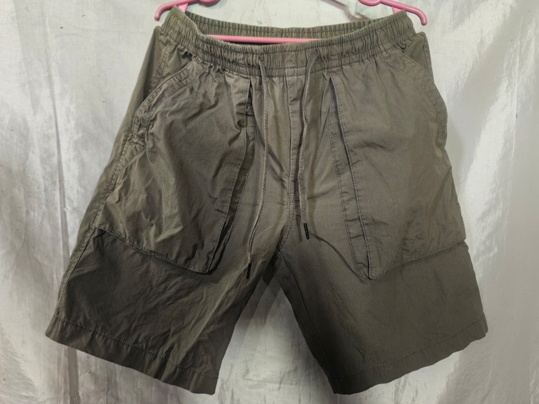 GU big pocket short (Category: Shorts) located in San Jose del Monte. Submitted by _elll (Listing ID 1464642953, Image 1). Description: GU big pocket short S on tag Olive green color 500+sf Loc: Sjdm bulacan.