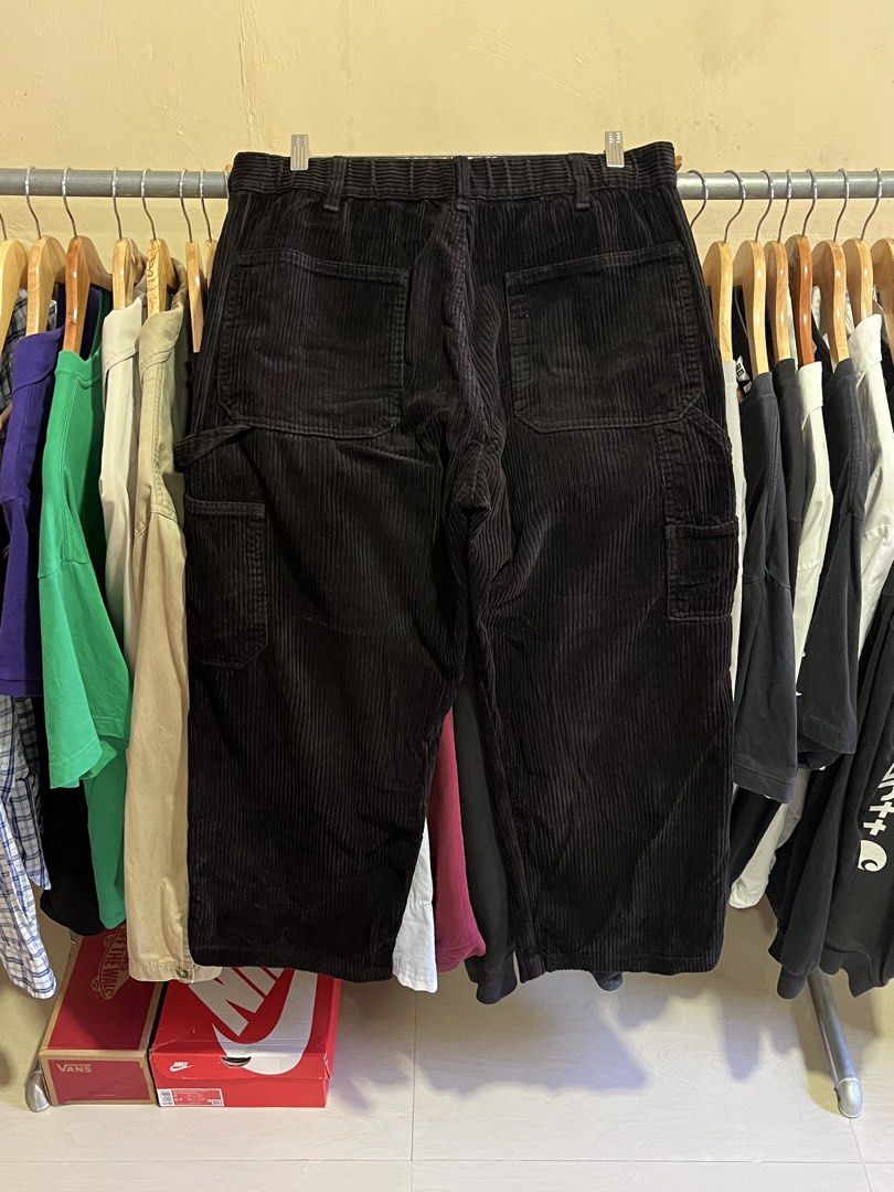 GU corduroy carpenter pants (Category: Jeans) located in Leyte. Submitted by drn_rags (Listing ID 1464607690, Image 2). Description: GU corduroy carpenter pants Excellent condition Waistline: 34 Length: 37 Hem: 13 Leg opening: 9.5 .