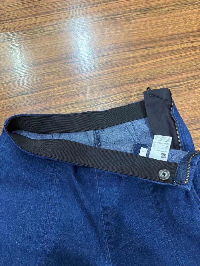 GU Dark Blue Split Hem Denim Pants Size S (Category: Jeans) located in Makati City. Submitted by melaitan (Listing ID 1464699444, Image 3). Description: - Brand: GU - Color: Dark Blue - Size: S (Brand new with tag attached) - Material: 77% cotton, 15% polyester, 7% rayon, 1% polyurethane - Design: Front split hem, visible center seams - Closure: Elastic waistband with side zipper.
