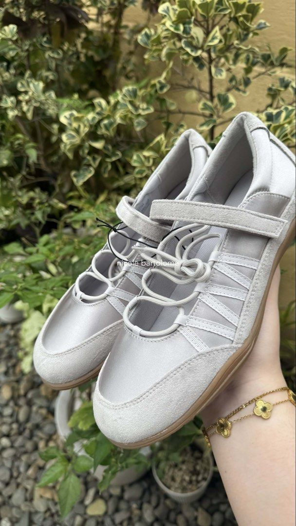 GU Lace Up Ballet Sneakers (Category: Sneakers) located in Bulacan. Submitted by nix.archiv3 (Listing ID 1464730655, Image 3). Description: BRANDNEW from Japan!! 🇯🇵 SILVER • medium • large • xl BLACK • medium • large • xl DARK BROWN • medium • large.