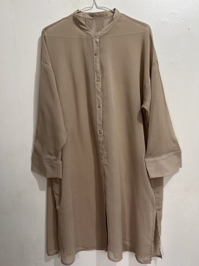 ‼️Sale‼️GU long blouse (Category: Blouses) located in Las Pinas. Submitted by gaeley (Listing ID 1464580092, Image 1). Description: super pretty S on tag b: 23" armpit to armpit l: 36" can be dress.