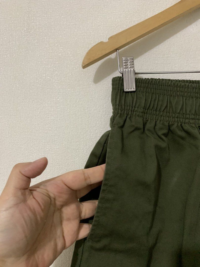 GU Men green cotton shorts (Category: Shorts) located in Calamba. Submitted by melaicas (Listing ID 1464684577, Image 2). Description: Waist-29/32 inches Length-19 inches .