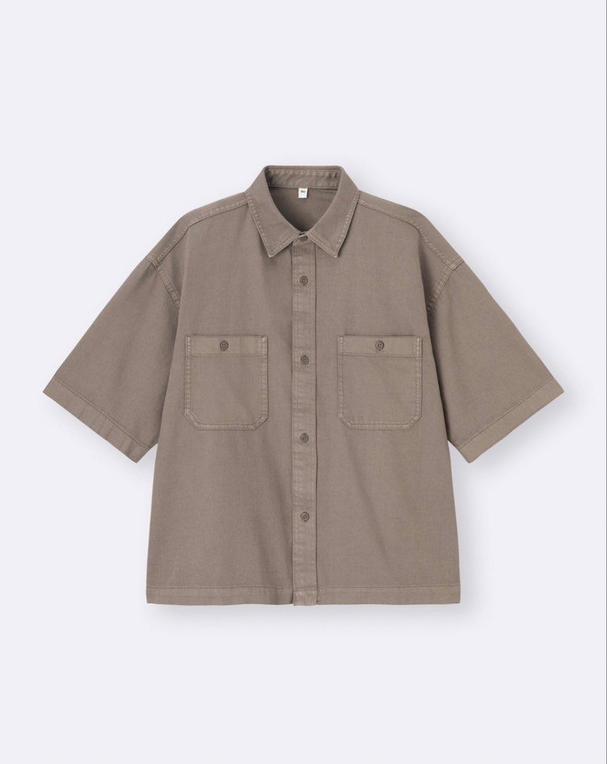 GU Men’s Boxy Button Down Polo (Category: Tshirts & Polo Shirts ) located in Marikina City. Submitted by caseydreyes (Listing ID 1464590392, Image 1). Description: - size small - never been used - sold out in the GU stores and website - rfs: decluttering/not my style measurements: length: 66cm sleeve length: 52.5cm shoulder width: 52cm chest width: 59cm.