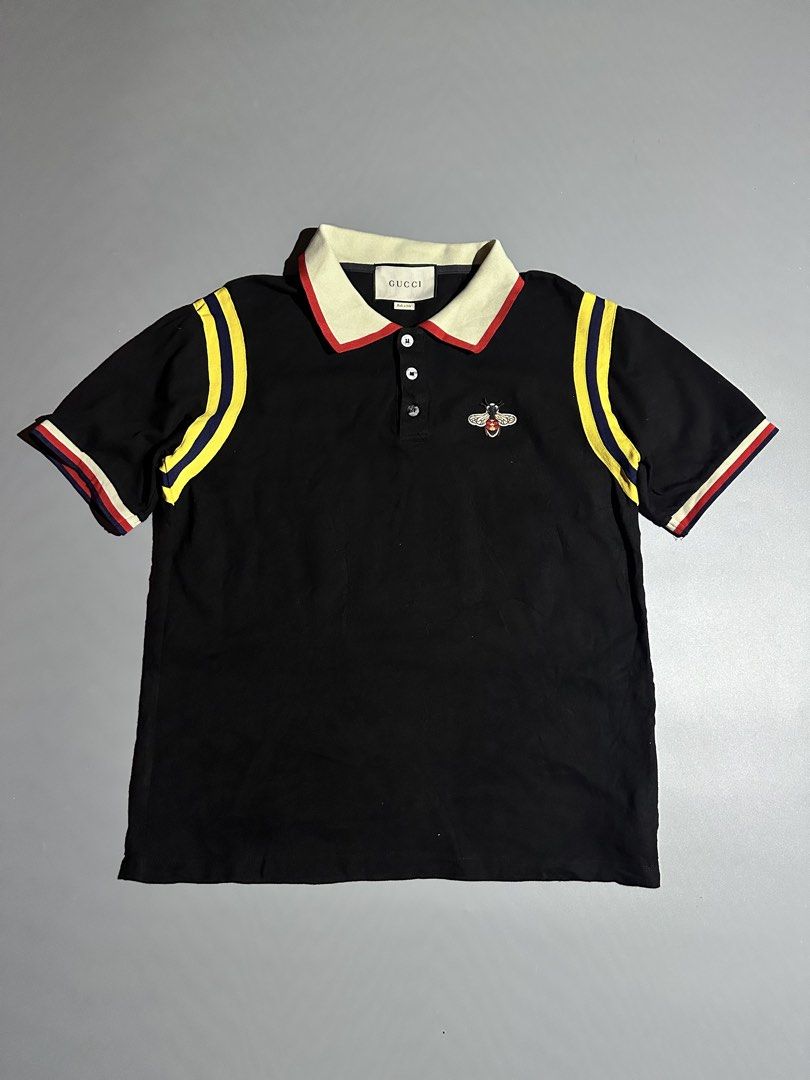 GUCCI BEE LOGO (Category: Luxury Apparel) located in Makati City. Submitted by js.street.finds (Listing ID 1464661085, Image 1). Description: dimes 20.5/25.