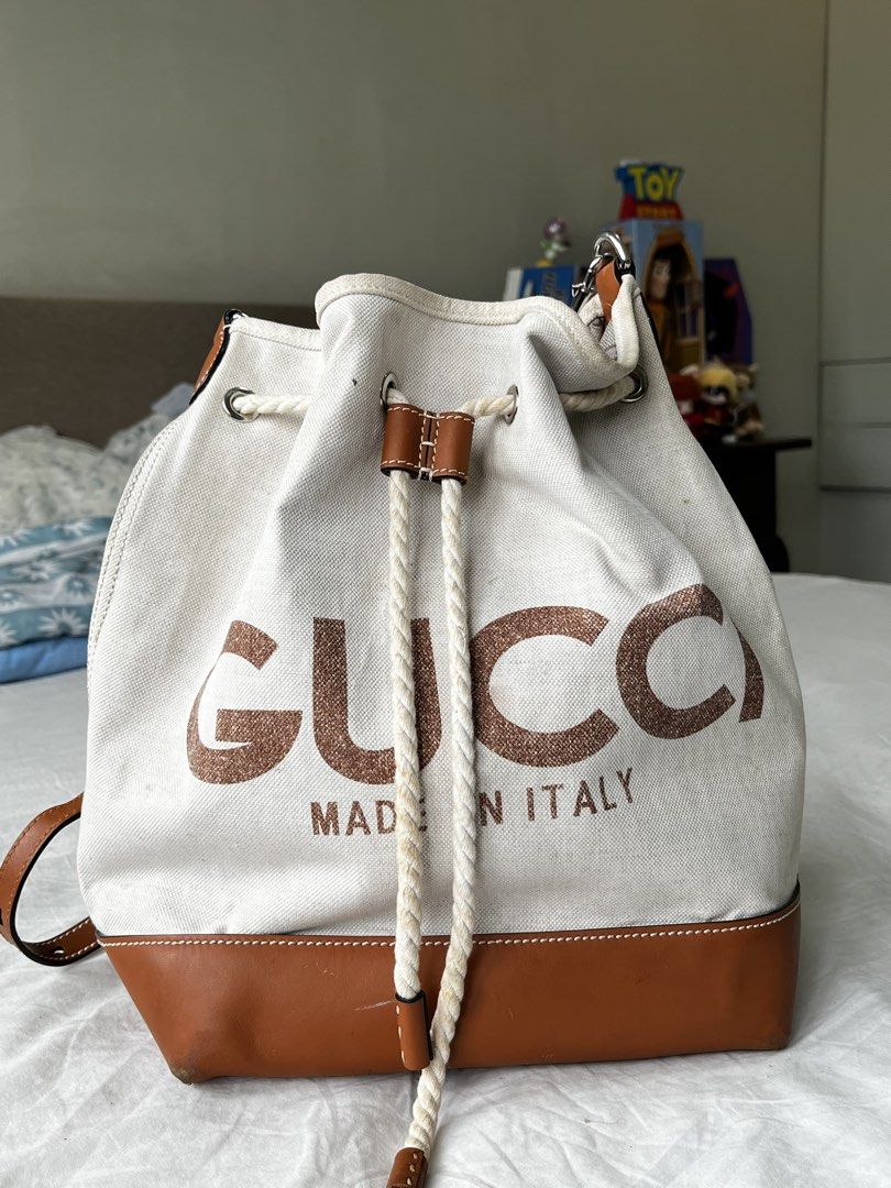 Gucci Bucket bag (Category: Luxury Bags & Wallets) located in Antipolo. Submitted by itsme_ghelsonn (Listing ID 1464610462, Image 2). Description: Need wash.