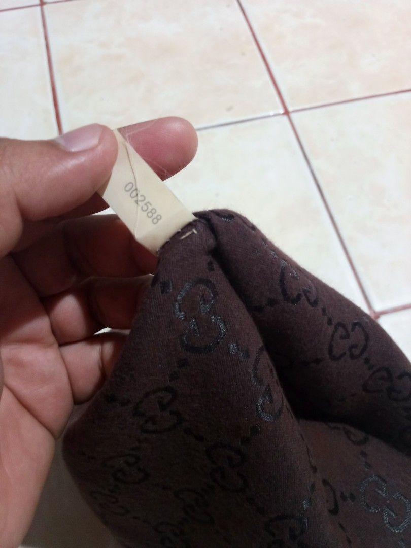 Gucci dust bag (Category: Luxury Bags & Wallets) located in Cavite. Submitted by goodluckythrifty (Listing ID 1464699646, Image 3). Description: .