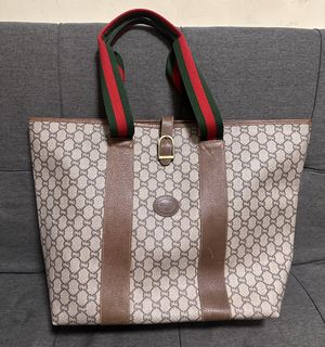 (Category: ) located in . Submitted by stopandshopforluxury (Listing ID 1464650417, Image 1). Description: .
